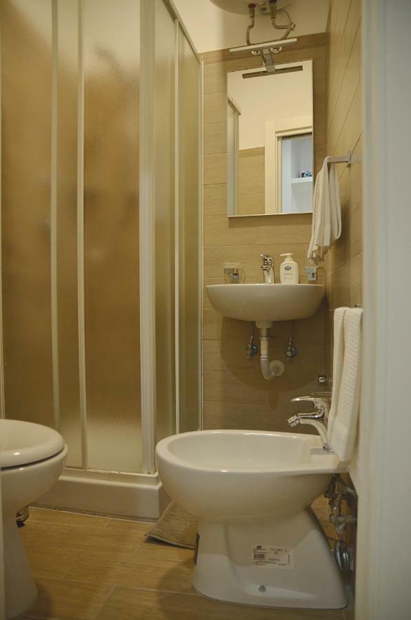Via Toledo 51 Apartment Naples Exterior photo
